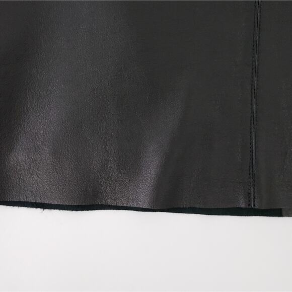 BCBGMaxAzria 100% Leather Pencil Skirt Black SIZE 2, Raw Hem, Lined, Zip Close - Picture 6 of 6